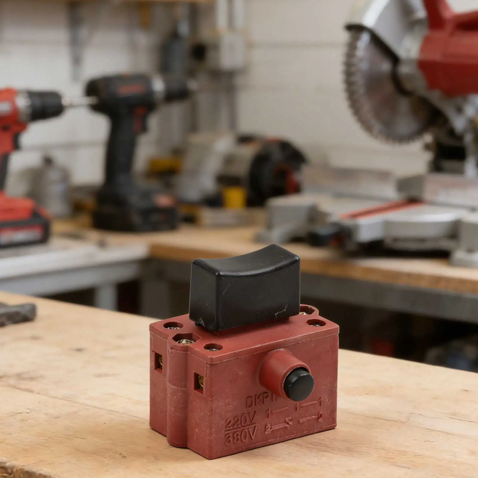 16A Electrical Switch for 355 Profile Machine Applications and For 400 Steel Cutting Tool Operational Circuits