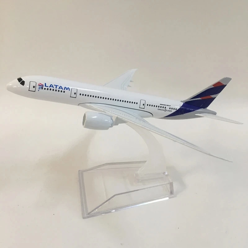 16cm Latam Airlines B787 Airbus 1:400 Scale Airline Die-cast Alloy Metal Airplane Model Toys with Standv