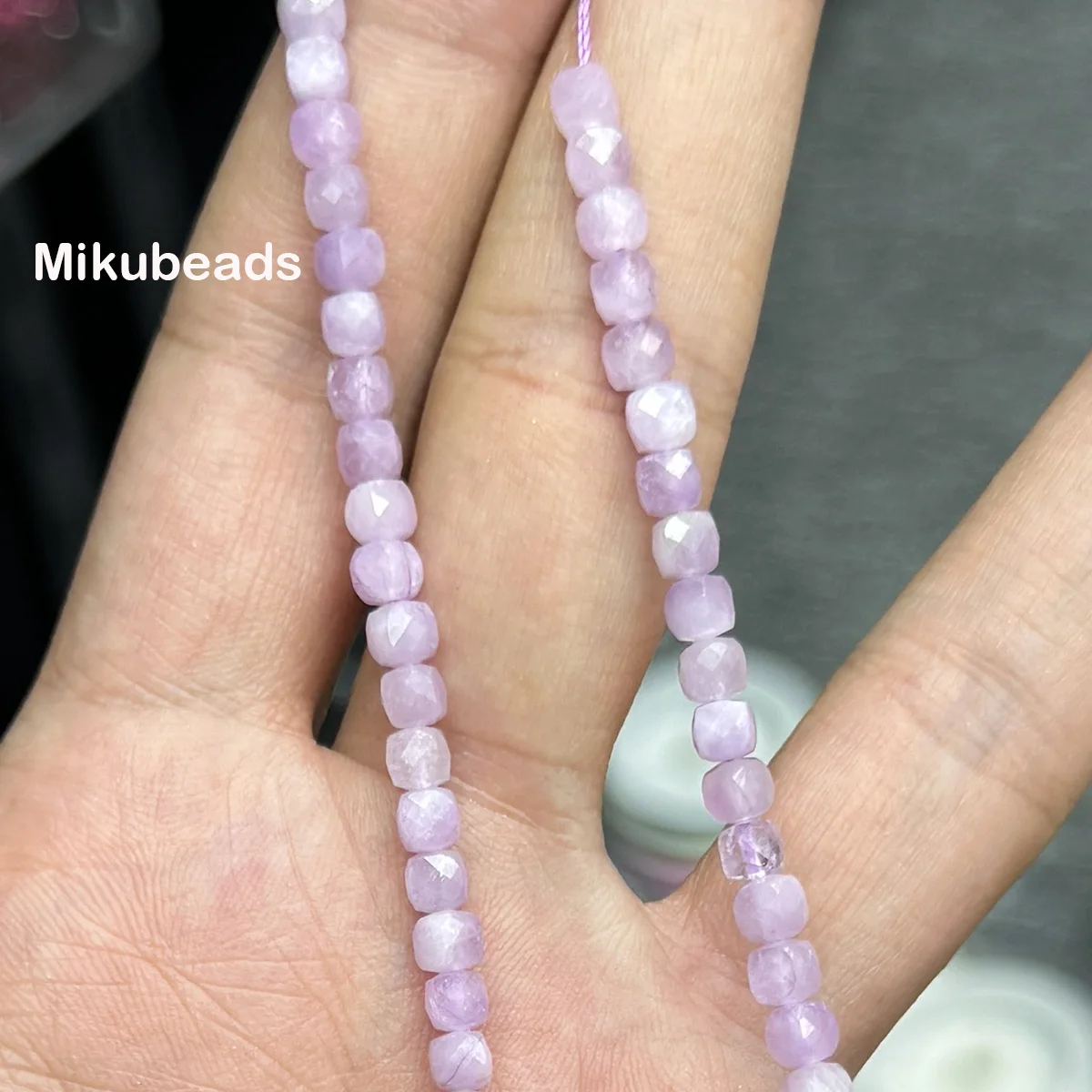 Wholesale Natural 4mm AA+ Kunzite Faceted Cube Loose Beads For Making Jewelry DIY Stone Necklace Strand Mikubeads