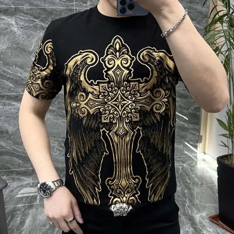 

Trendy European Rhinestones Men Short Sleeved T-shirt Social Club Outfits Black Gold Hot Drilling Tshirt For Men Tee Shirt Homme