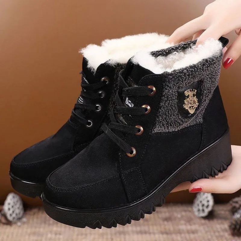 Bottes de neige en velours épais pour femmes, nouveau Style d'hiver, fond épais avec velours 41, grandes chaussures antidérapantes en coton pour personnes âgées d'âge moyen