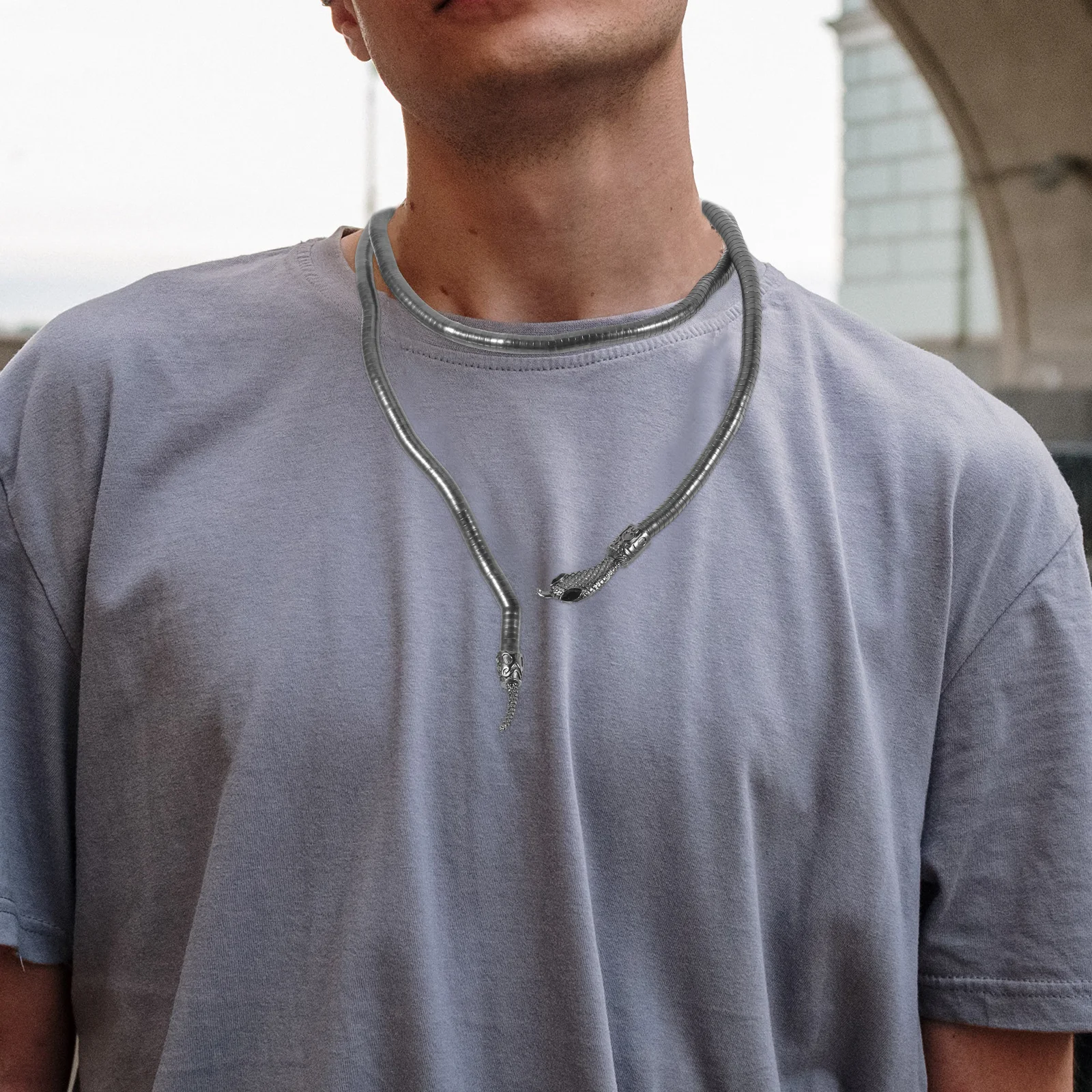 

Snake Bone Chain Necklace Women Black Alloy Flexible Choker Adjustable Snake Chain Stylish Metal Bendable for Wedding