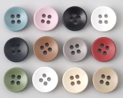 20pcs/LotSize:11mm Matte spray paint Colored four eyes resin Buttons Fashion Button Cardigan sweater Sewing Accessories(KK-3826)