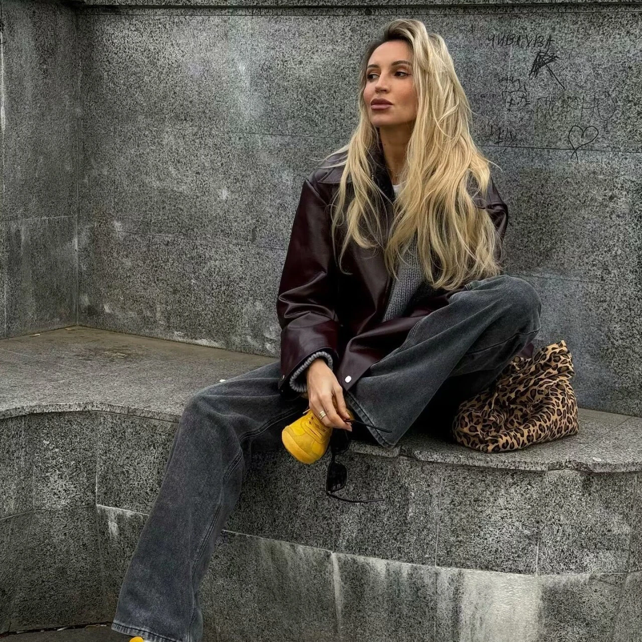 Women's Leaher Jaets Streetwear Outwear Fena Jaqueta Leather Coats Casual Long Sve Zipper Closure Busin Sle