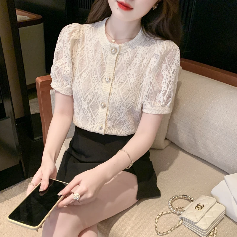 

Ele Lace irt Hollow out ort Sve Women's Top Faionable Base Layer Summer 2025 Polyester Fiber Straight Cut