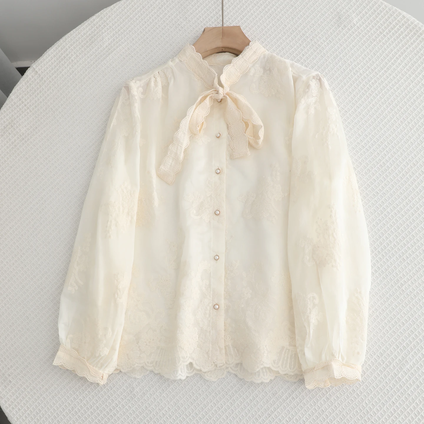 Pendelen Sle Beautiful Sa irt in off White voor dames Regular Fit Long Sve Button-down polyestervezel ademend