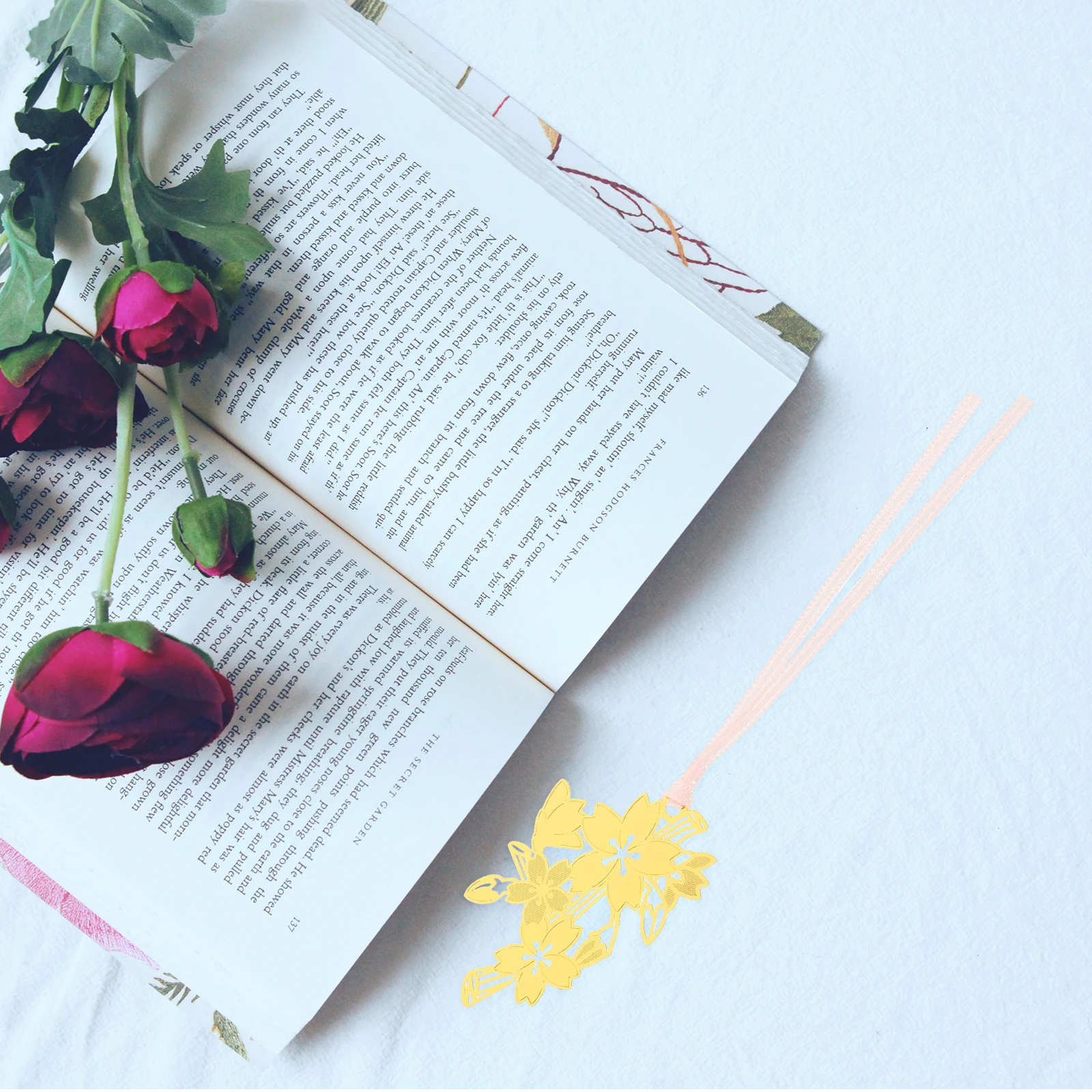 

6Pcs Delicate Brass Bookmarks Hollow Page Markers for Book Lovers Office Study Reading Book Accessories