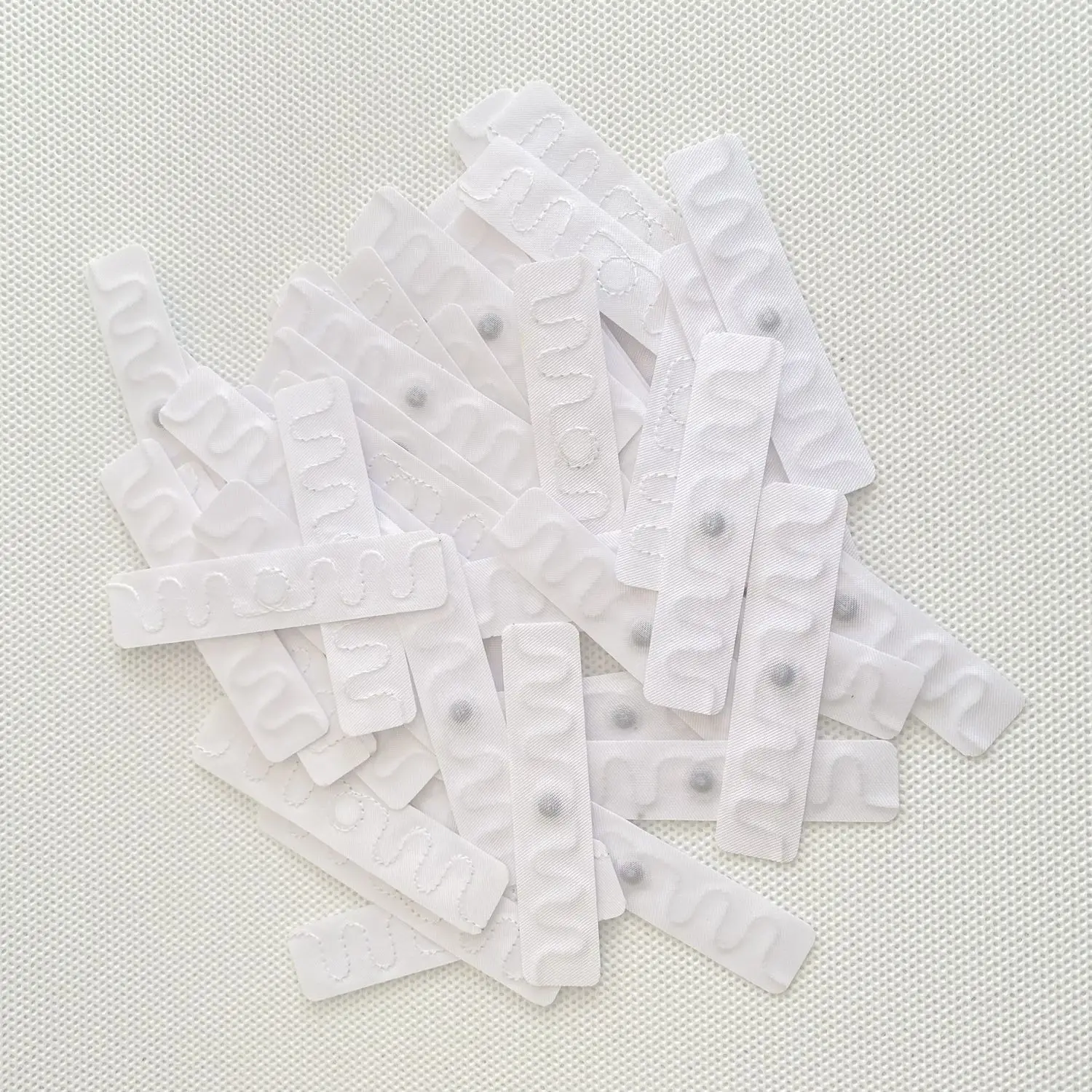 

Resistant Washable UHF RFID Laundry Tag ISO18000-6C 860-960MHz Industrial Fabric Cloth Tag