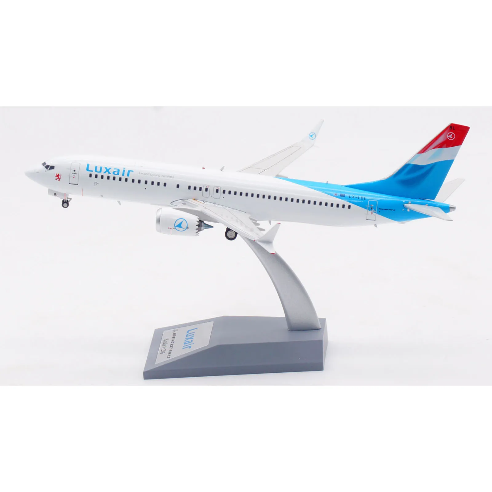 IF738MLG0724 Alloy Collectible Plane Gift INFLIGHT 1:200 LUXAIR Boeing B737-8 MAX Diecast Aircraft Jet Model LX-LBL With Stand