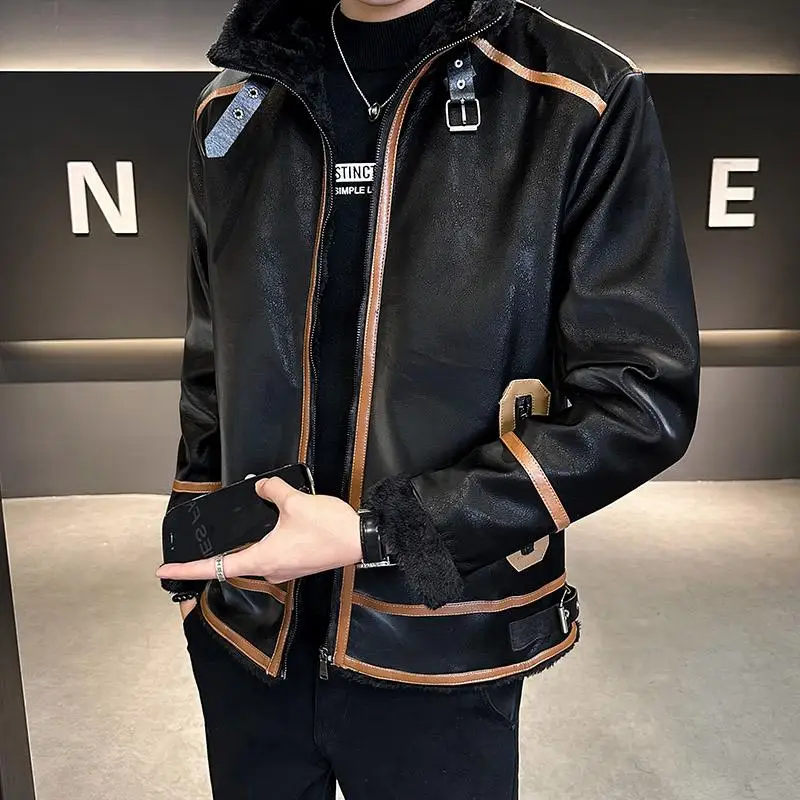 

Мужская зимняя утепленная кожаная куртка на флисовой подкладке, теплая, приталенная, на молнии, повседневная, молодежная, модная, в стиле Cleanfit, стильное пальто