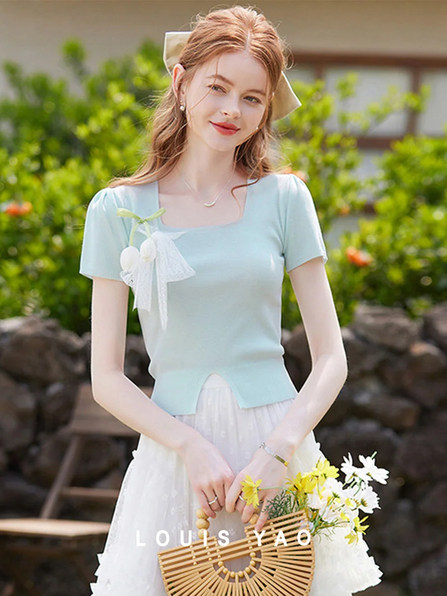 

LOUIS YAO Women's Short Sleeve Shirt 2025 Sweet Square Neck Summer Tops New Simple Flower Lace-up Decoration Women's T-shirt