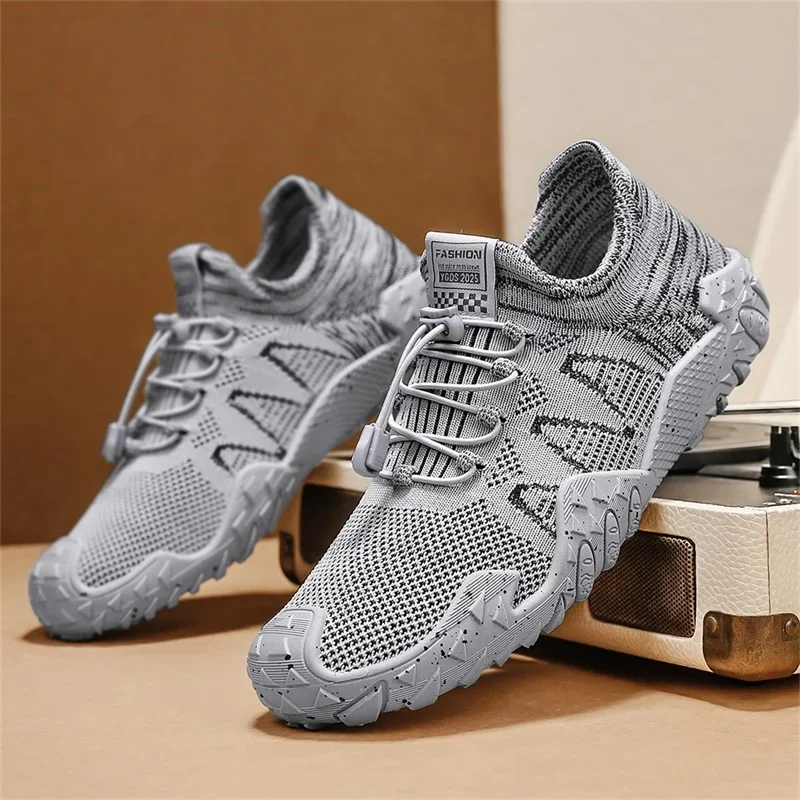 ผู้ชายกีฬารองเท้า 2025 พื้นผิวตาข่ายBreathableรองเท้าแบนผู้ชายลําลองแขนลื่นออกกําลังกายยี่ห้อการฝึกอบรมรองเท้าเทนนิส