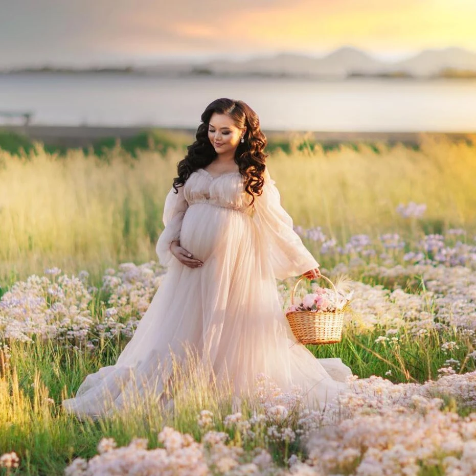 

Champagne A Line Maternity Photo Shoot Robes Off Shoulder Tiered Pregnant Women Dresses Sexy Long Sleeves Babyshower Gowns