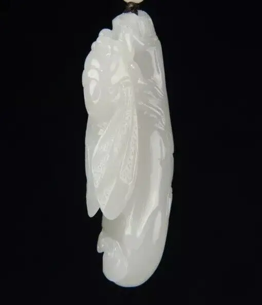 CERTIFIED 40g 100% NATURAL XIN JIANG HOTAN WHITE JADE HAND CARVED CICADA PENDANT