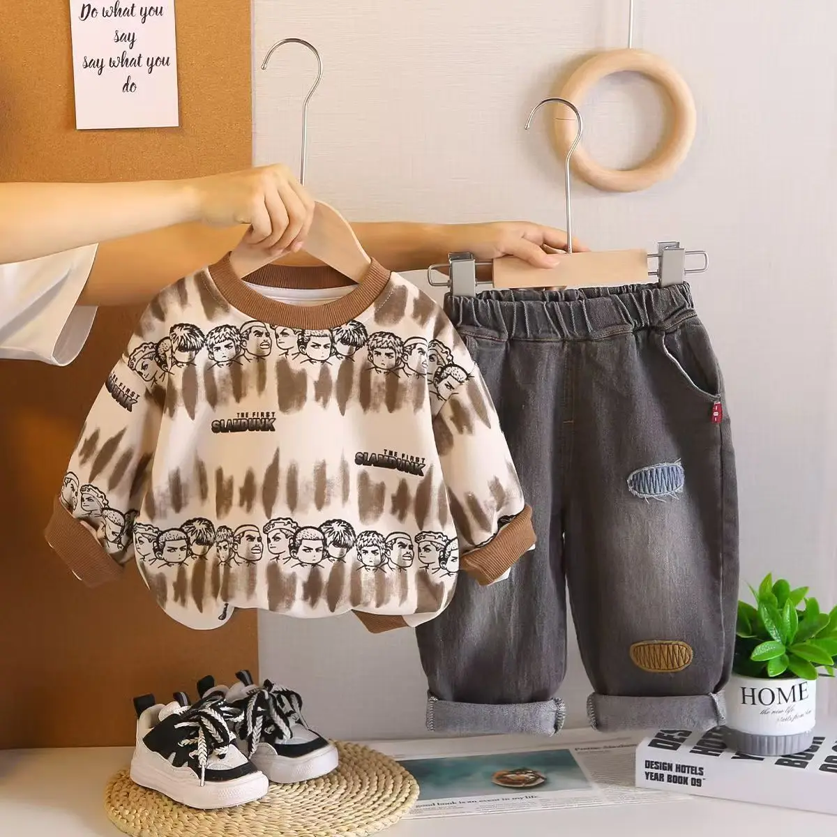 

Boys' Autumn Outfit Set 2025 New Style Children's Stylish Long Sleeved Hoodie Baby Handsome Clothes Two-piece Set