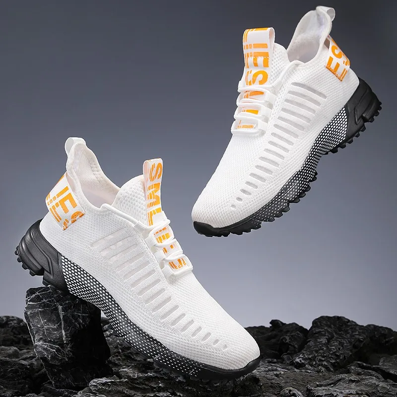 

Plus-size versatile sports men's running shoes for all seasons, new style,breathable fly-knit mesh, anti-slip and wear-resistant