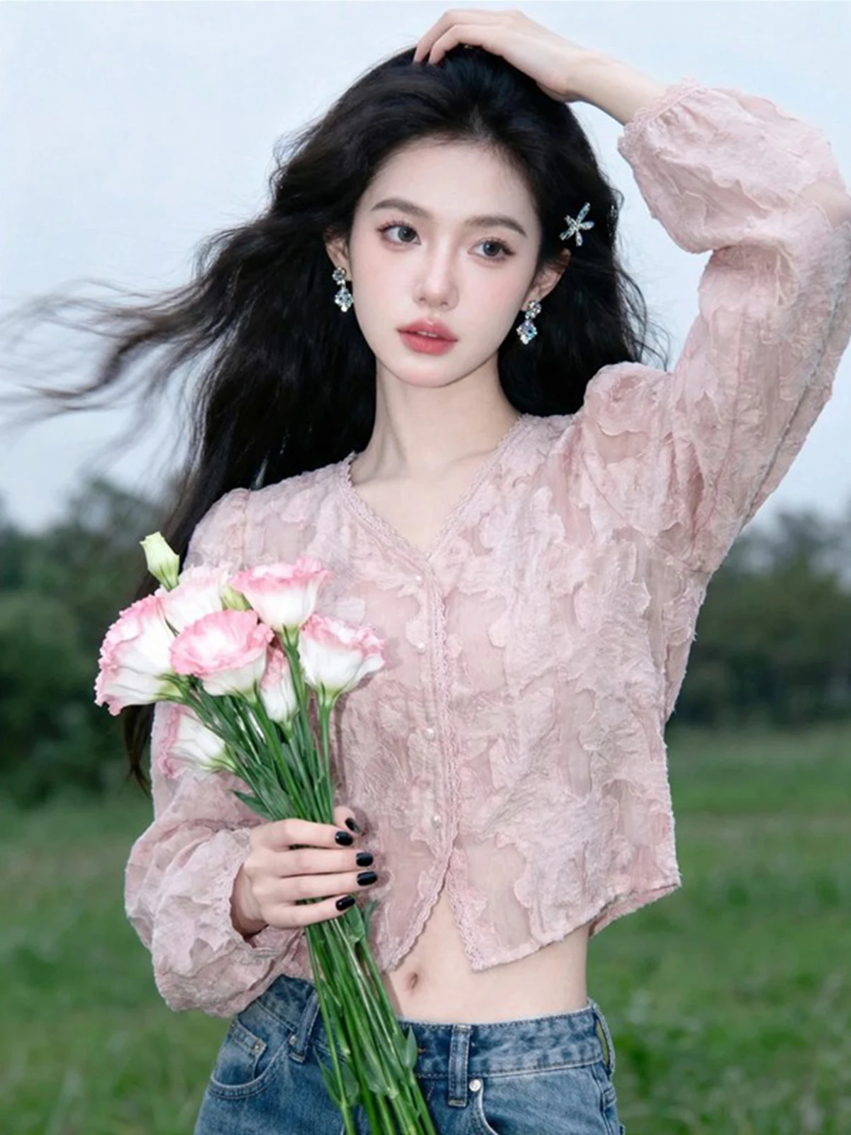 

Elegant V-neck Lace Splicing Embroidered Shirt Women's Summer New Style Versatile Slimming Top Casual Style Long Sleeve