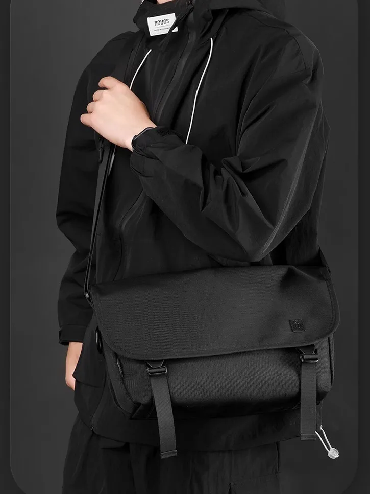 

Casual Men's Crossbody Bag Lightweight Menger Bag for Commuting And Outings Nylon Material Color Trendy Youth Bag