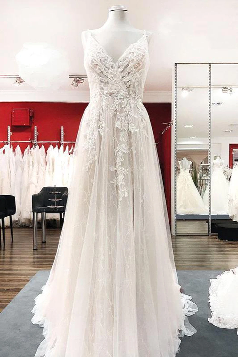 A Line Elegant Peals Straps Wedding Dresses Appliques Embroidery Spaghetti Straps Bridal Gowns Formal Evening Vestidos De Novia