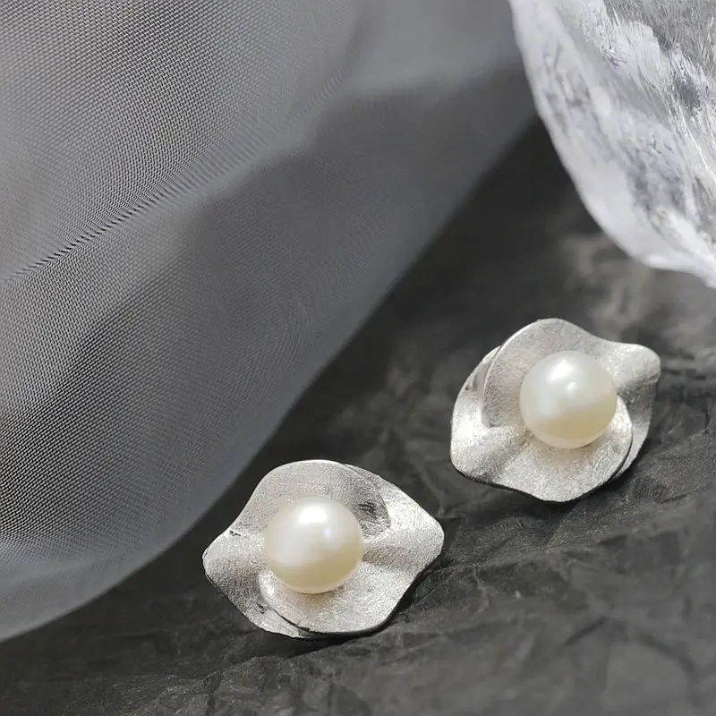 Simple Creative Petal Design 925 Sterling Silver Stud Earrings Inlaid Natural Freshwater Pearl Earring Stylish Jewelry Gift