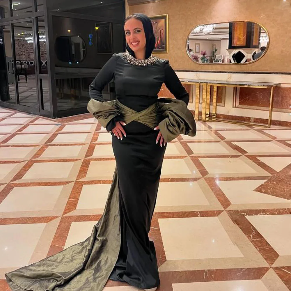 

Customized Contrast Muslim Evening Dresses with Cape Crystal Neckline Long Sleeve Hijab Formal Dress Satin Gown Bow Tie Train