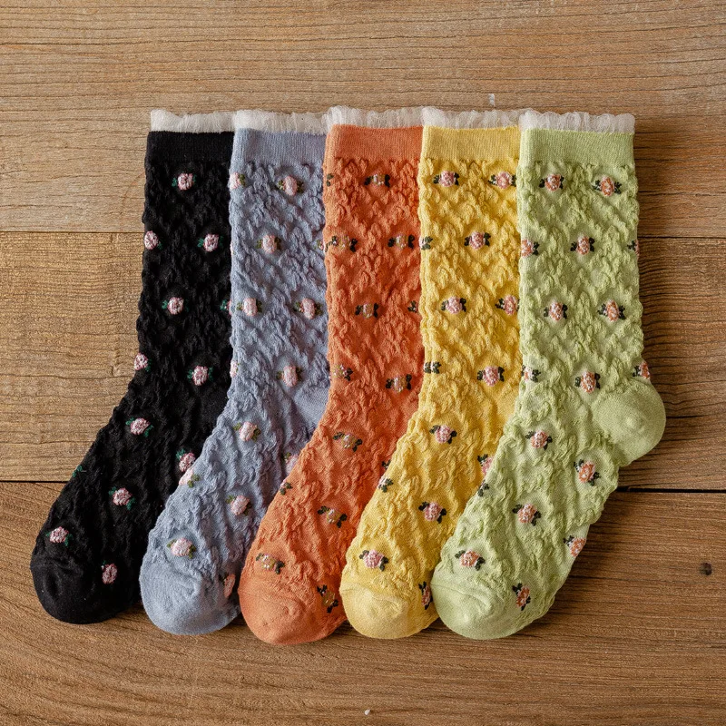 1Pair Cotton Elegant Harajuku Retro Woman Floral Jacquard Socks Vintage Novelty Ethnic Casual Girls Classic sox Autumn Winter