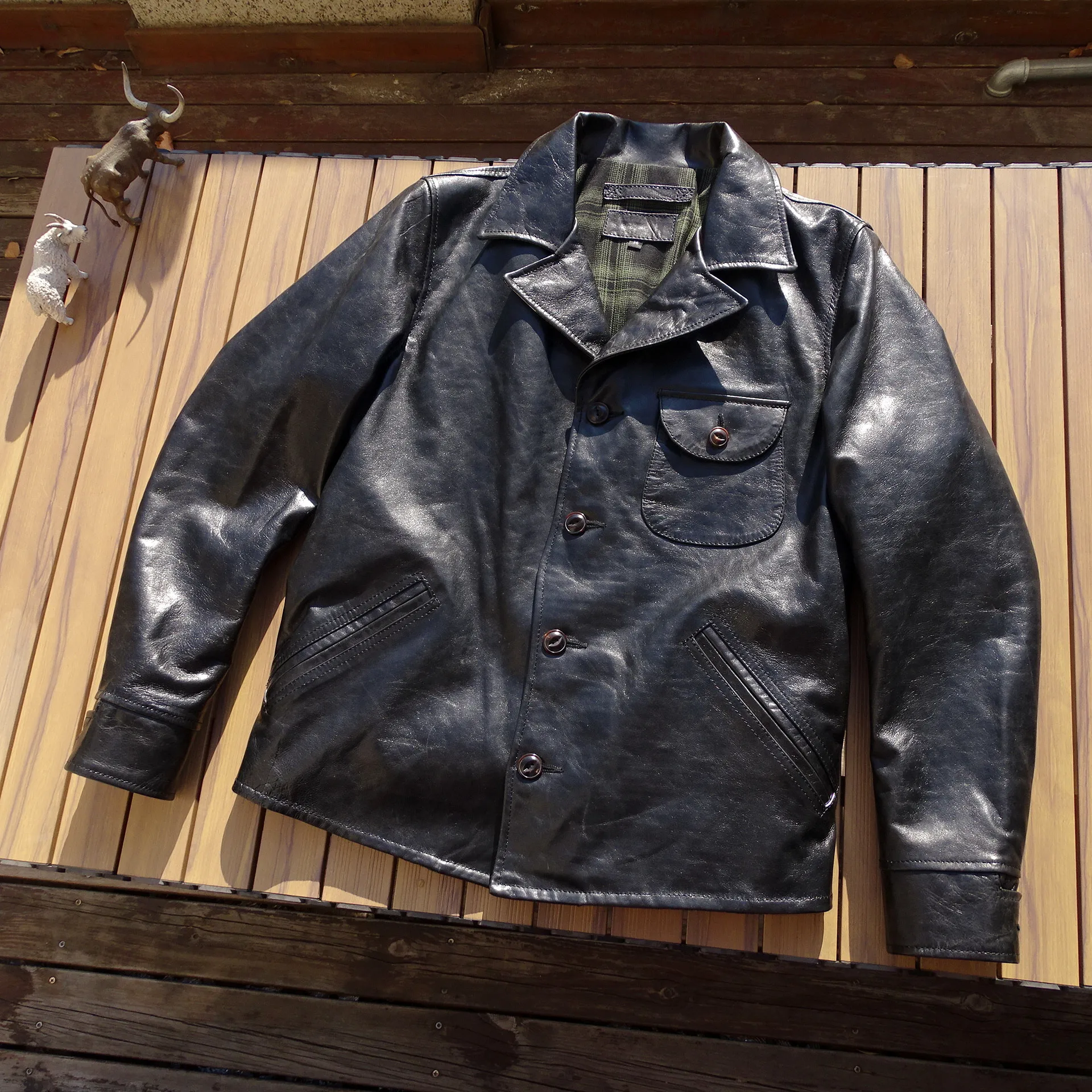 Oil wax black sheepskin