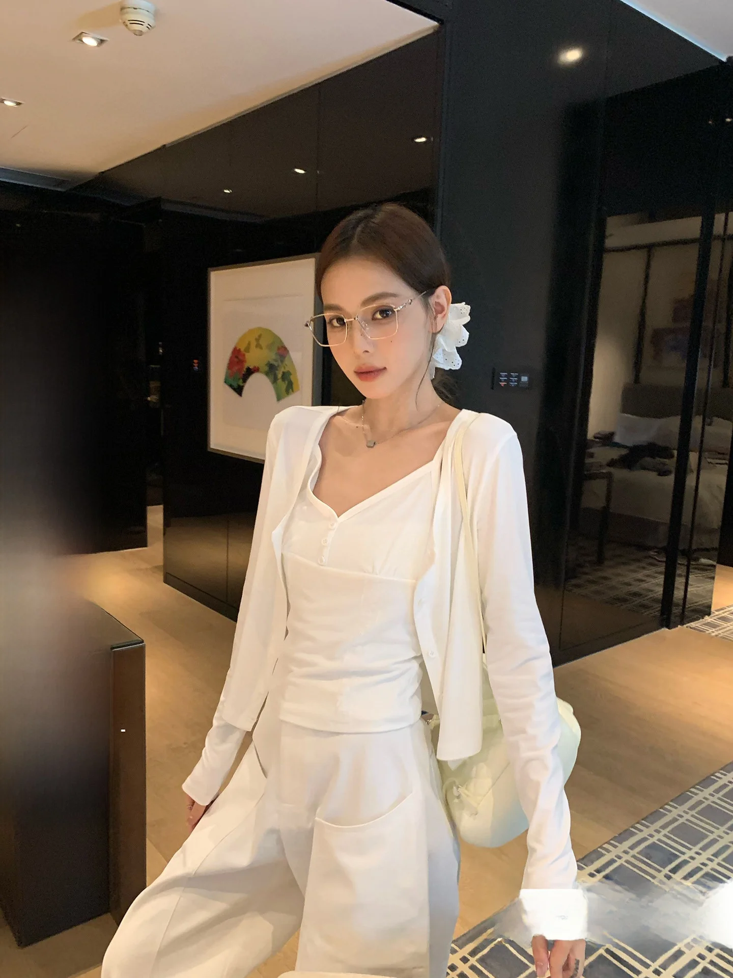 

Белый свободный кружевной кардиган для женщин: модный осенний топ, новый стиль, простой дизайн, хлопок с эластаном, длинный рукав