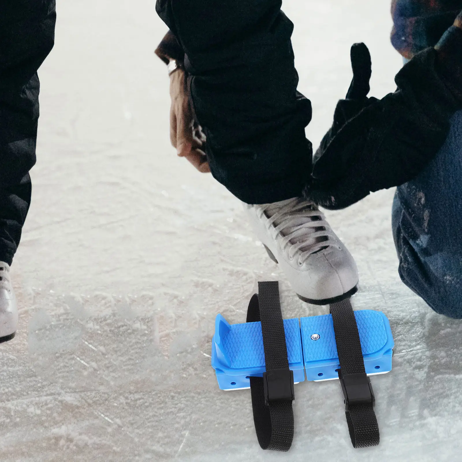 

1Pair Adjustable Ice Skates Double Runner Skates for Strap Fastening Protective Covers Junior Skater Outdoor
