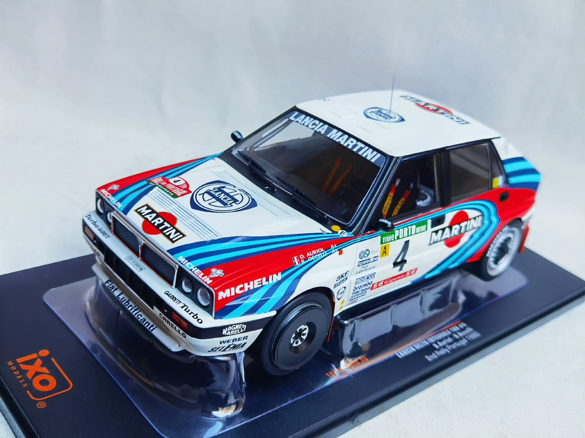 

Diecast IXO 1/18 Scale LANCIA DELTA INTEGRALE 16V #4 1990 Racing Car Alloy Car Model Collectible Toy Gift Souvenir Display