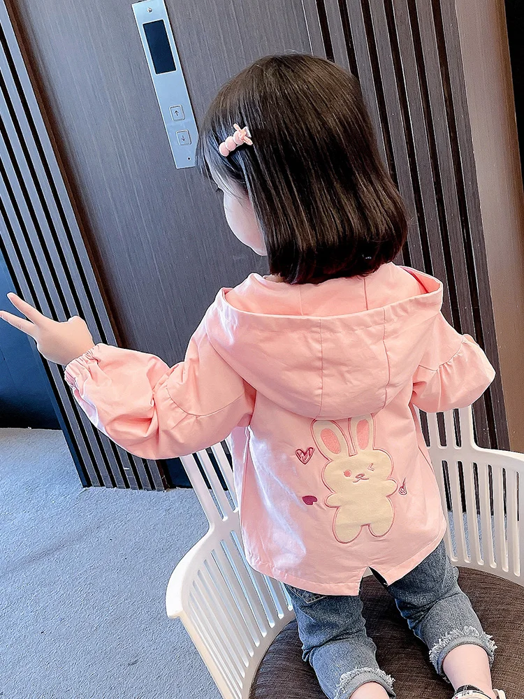 

Новинка 2025, модная ветровка для девочек на весну и осень, корейская детская одежда для маленьких и средних размеров, хлопковый топ для маленьких девочек