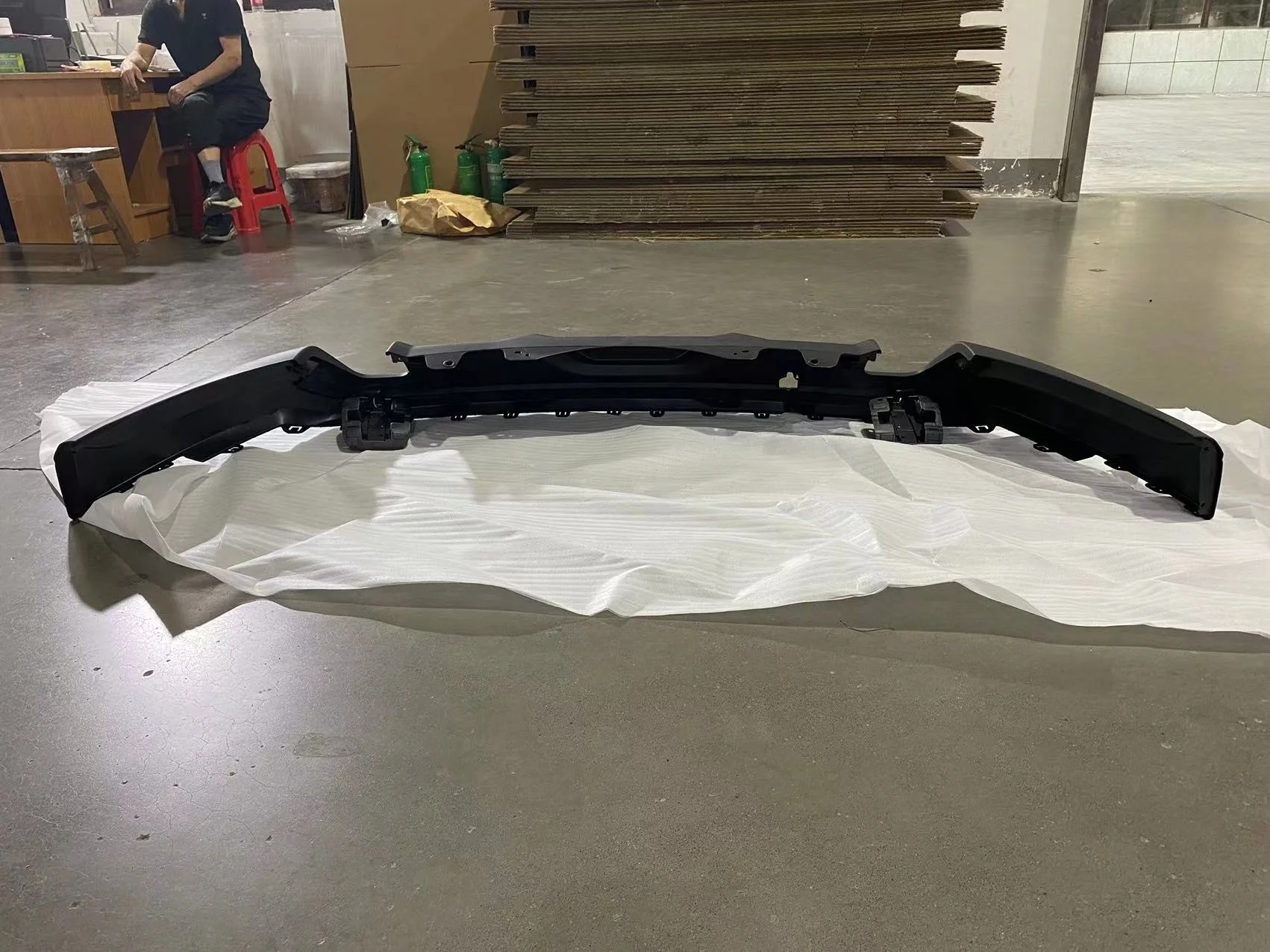 STLFKT4B-17F954-GW KT4Z-17K835-GAPTM نسخة الولايات المتحدة الأمريكية إصدار رياضي قطع غيار السيارات المصد الخلفي الناشر القسم السفلي لـ Fords Edge #3