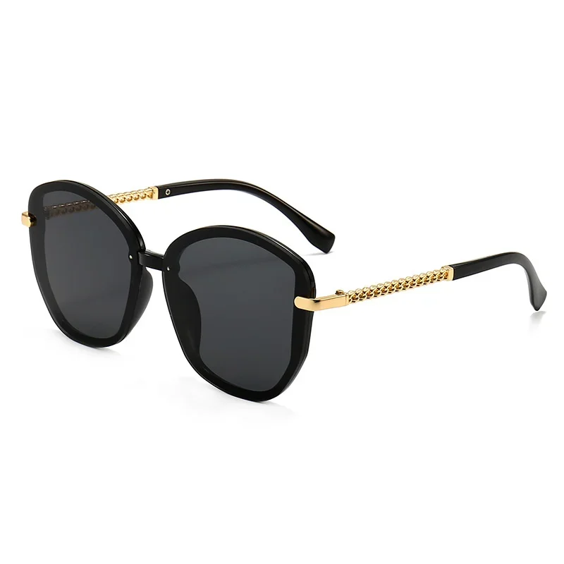 نظارات شمسية جديدة لعام 2022 نظارات نسائية مجوفة بأرجل غير منتظمة للقيادة مضادة للأشعة فوق البنفسجية باللون الأحمر INS Tiktok Han