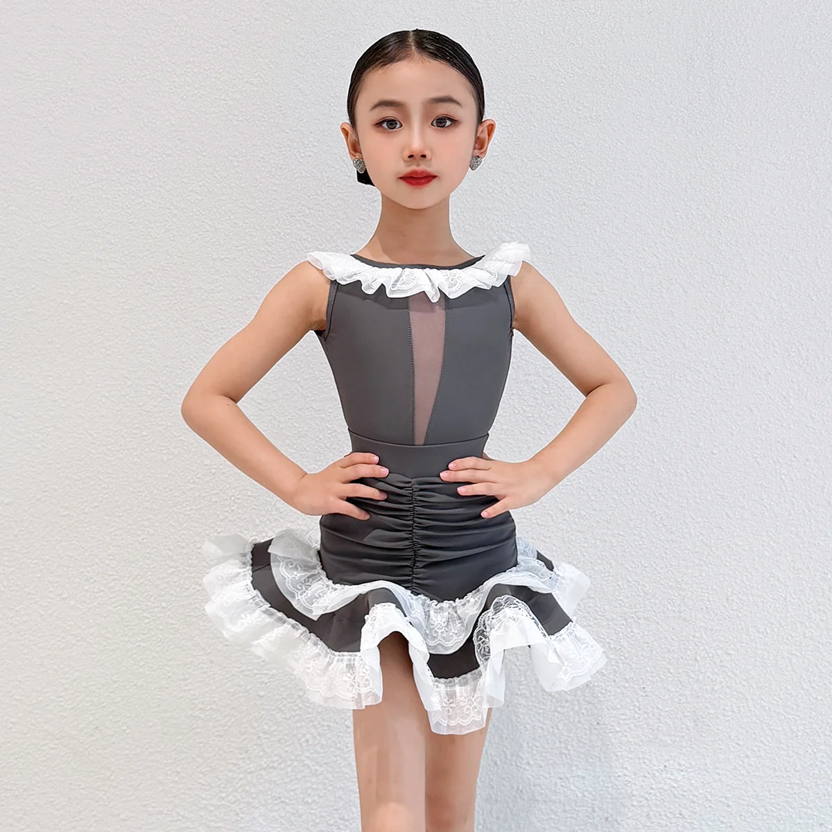 

Girls Latin Dance Practice Clothes Gray Sleeveless Tops Lace Skirt Cha Cha Dance Performance Suit Kids Latin Dancewear SS2223