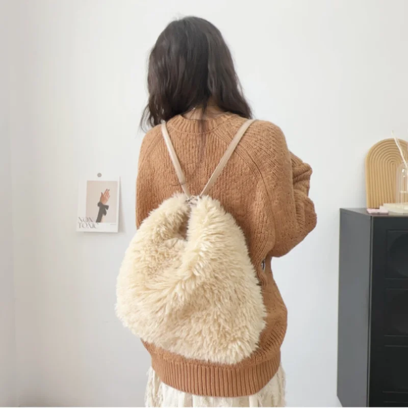 Winter Soft Fleece Furry Handbag Large Capacity Backpack Bag for Women Plush Faux Fur Lazy Shoulder Bags Ladies Crossbody Bag
