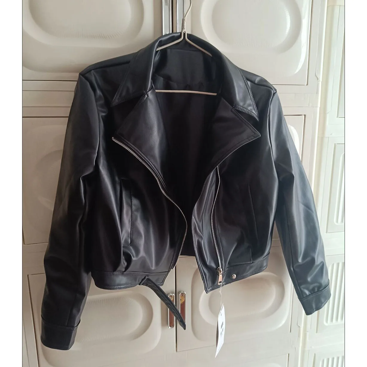 

Autumn Winter Ladies Lapel Faux Leather Outwear Retro Female Long Sleeves Leather Jacket 2025 Women Short PU Leather Tops Coat