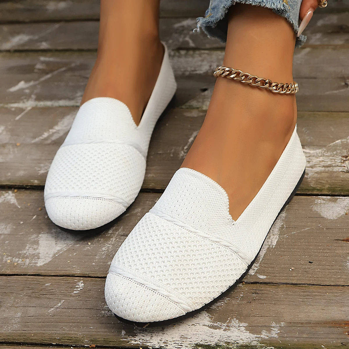 Schuhe für Damen, Frühjahrskollektion, neue Landschaftsmotive, bestickte Schuhe, im nationalen Stil, runde Schuhspitze, weiche Sohle, bequem, zum Hineinschlüpfen, für Damen mittleren Alters, Freizeit-Schuhe. – Detail 2