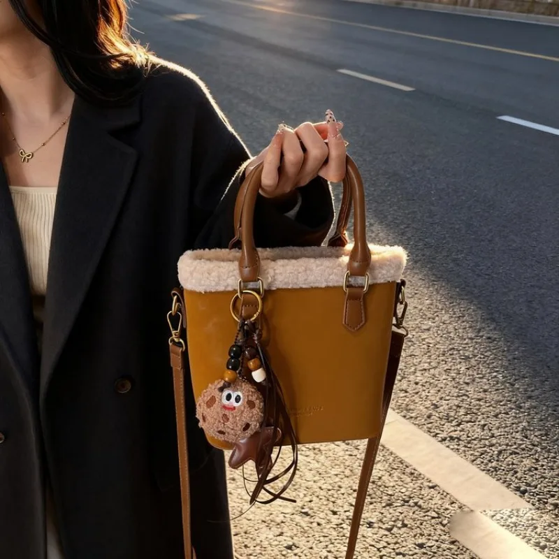 

Vintage Elegant Luxury Diaper Bag A Chic Classic Leather Crossbody Bag For The Modern Minimalist Fashion Woman