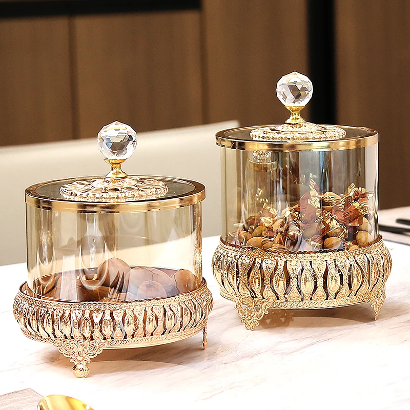 Light luxury gold crystal glass with lid decorative storage jar American European coffee table candy jar decoration pieces