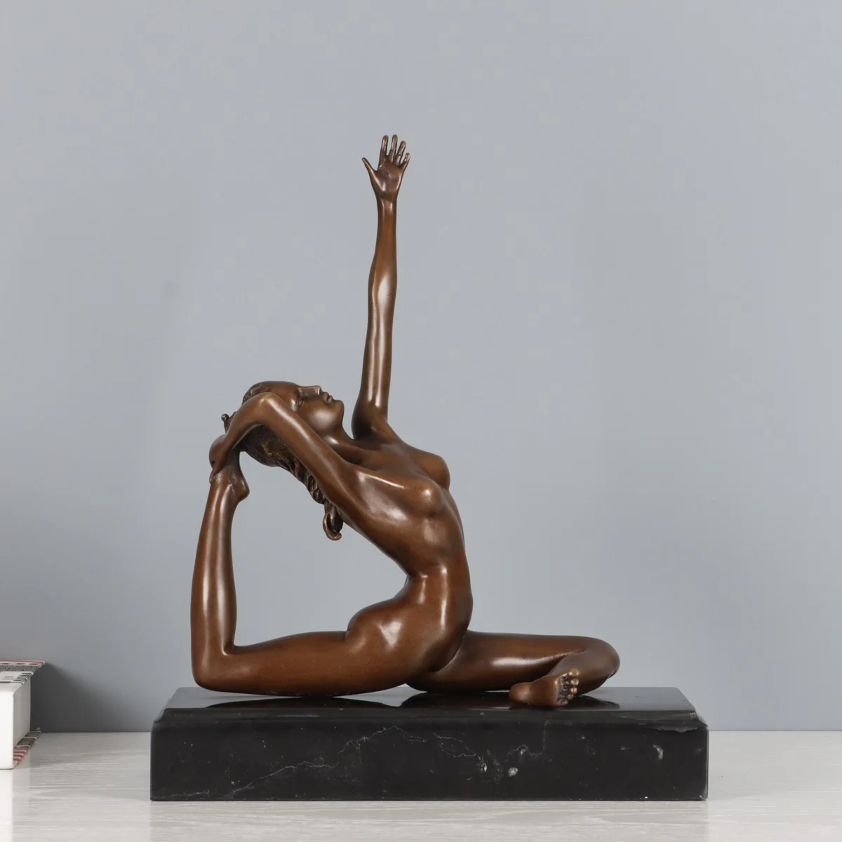 Nude Girl Body Building Bronze Sculpture Woman Statue Modern Naked Female Art Gym Decor