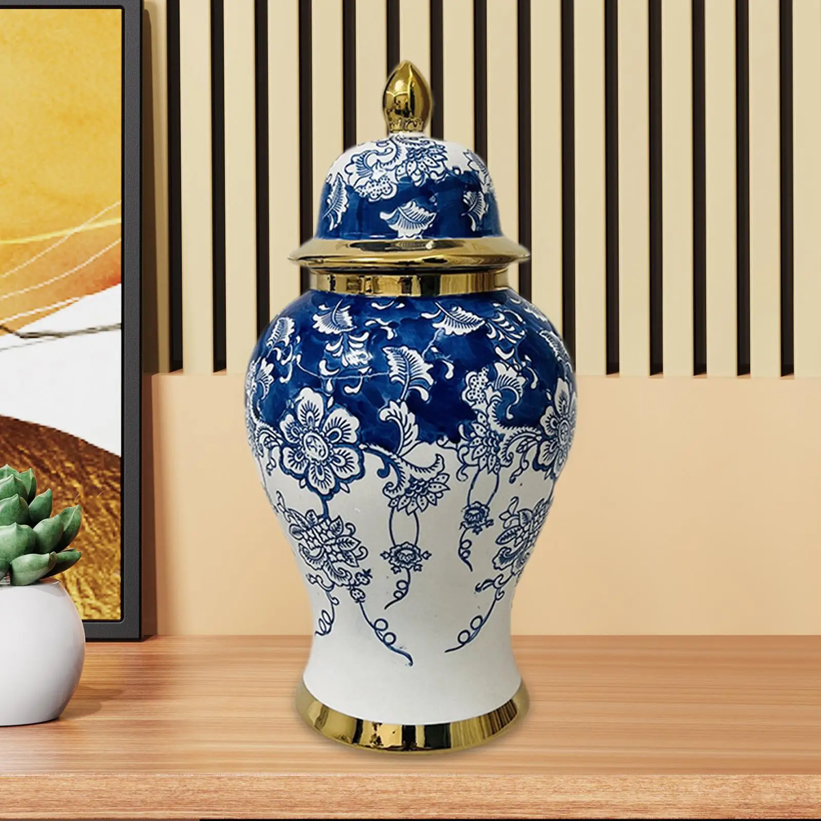 Blue and White Porcelain Jar Storage Tank Chinese Flower Arrangement with Lid Ceramic Flower Vase for Home Weddings Decorative