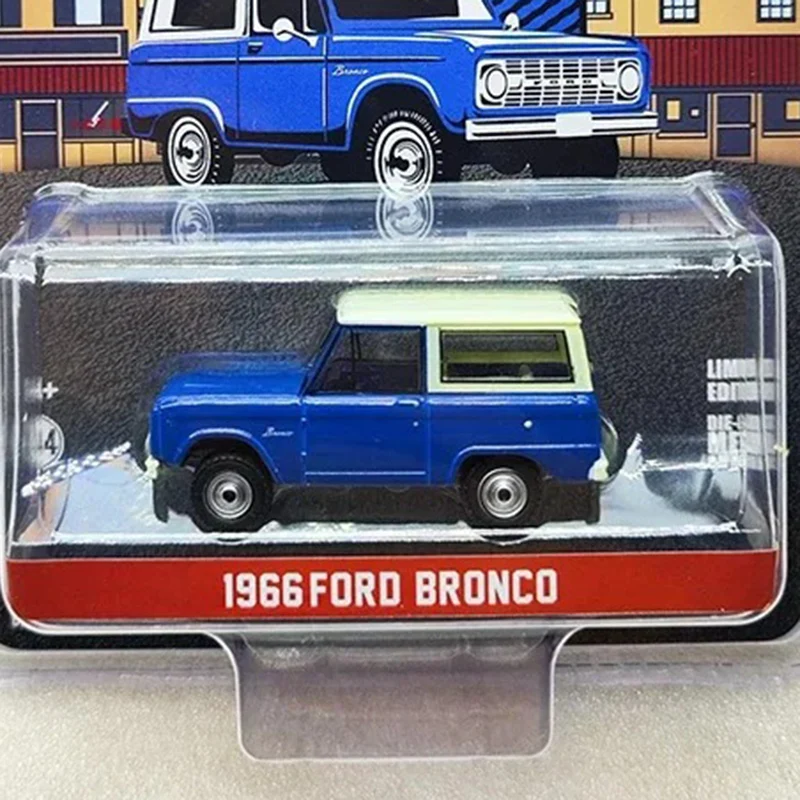 GreenLight Diecast 1:64 Scale 1966 Ford Bronco Travel Style Alloy Simulation Car Model Collection Display Toy