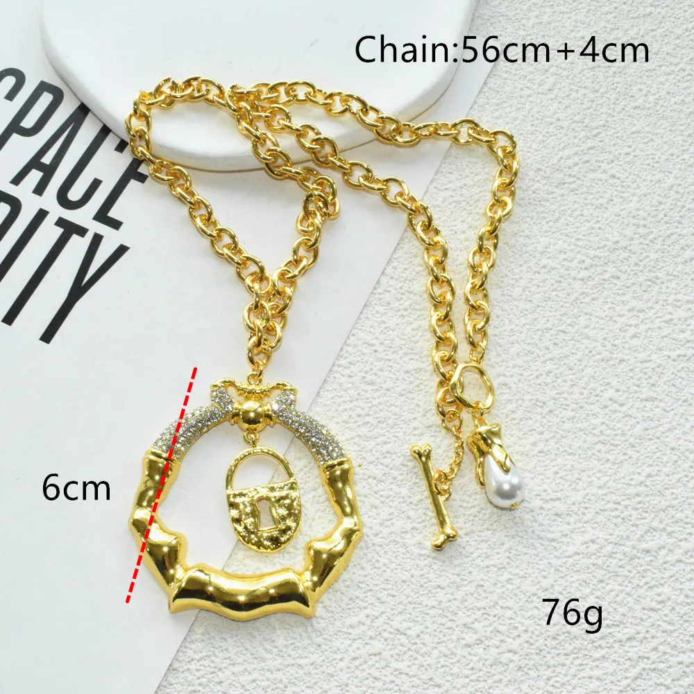Extravagante Ohrringe mit Metall-Legierungs-Schlossanhänger für Damen, Markenschmuck, Modenschau, Statement-Ohrringe, Accessoires – Detail 9