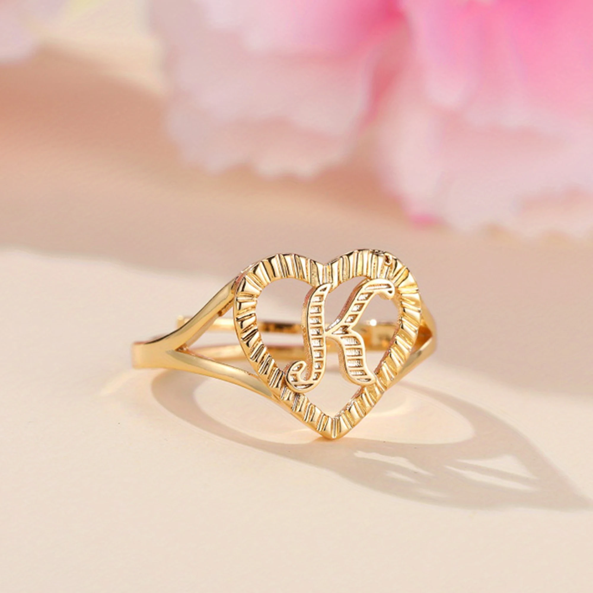 Duoying Gold Heart-shaped Textured Hollowed-out Letter Ring 26 letters Adjustable personalization Custom Letter