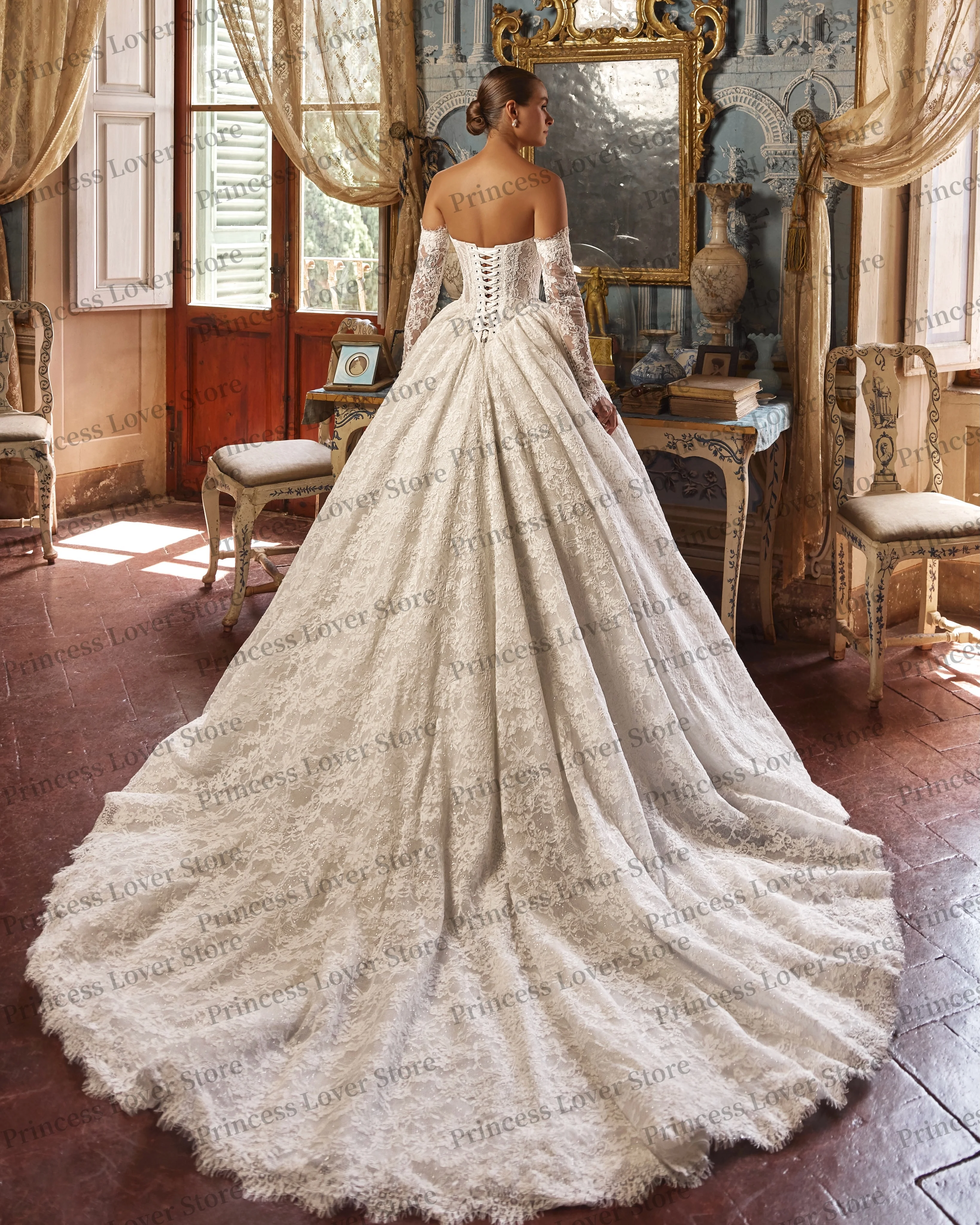 Retro A Line Wedding Dresses Bustier Corset Lace Sweep Train Bridal Gown with Gloves Luxury robe de mariée Customized