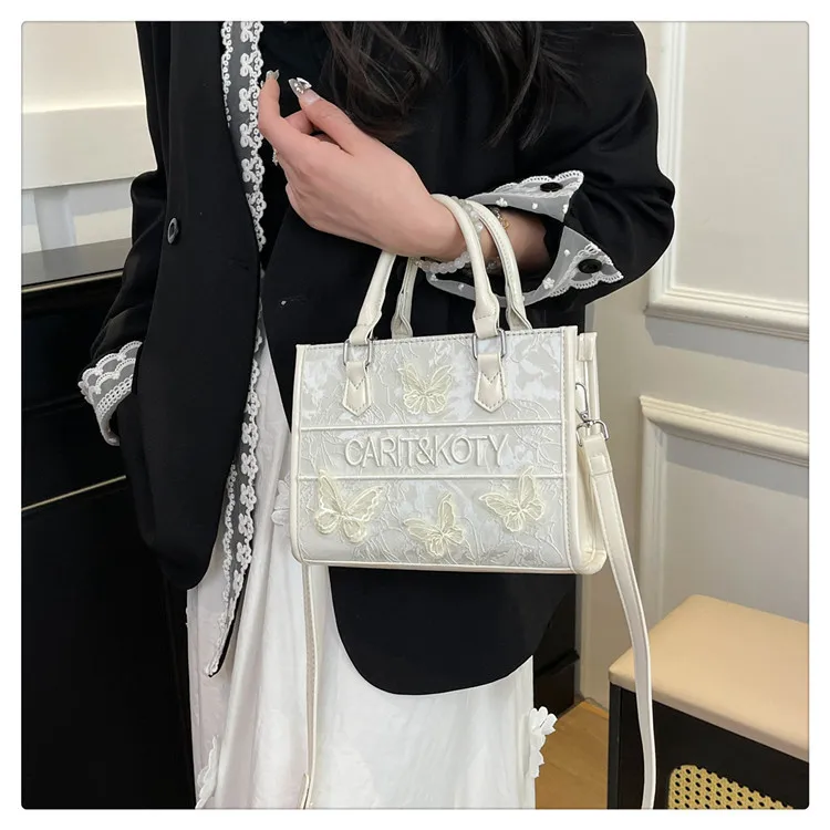 

"2025 Embroidered Shoulder Bag, Women's Luxury Messenger Purse, Niche Design Handcrafted Floral Handbag"