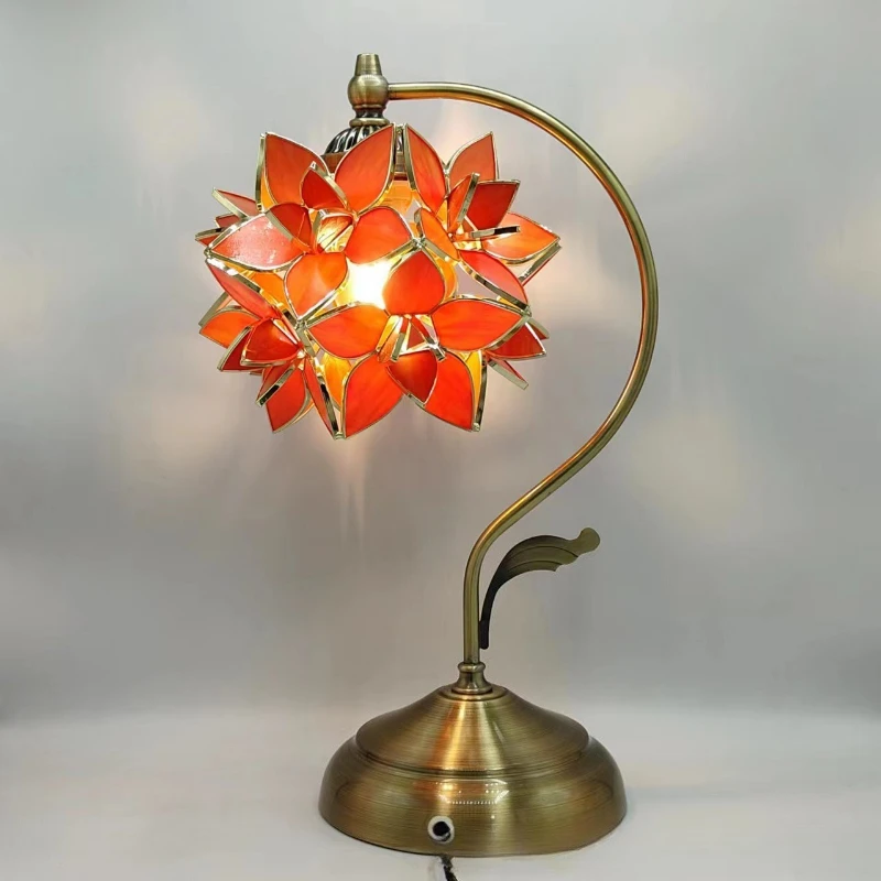 European American style living room retro bedroom bedside bed and breakfast desk cafe stained glass petal table lamp