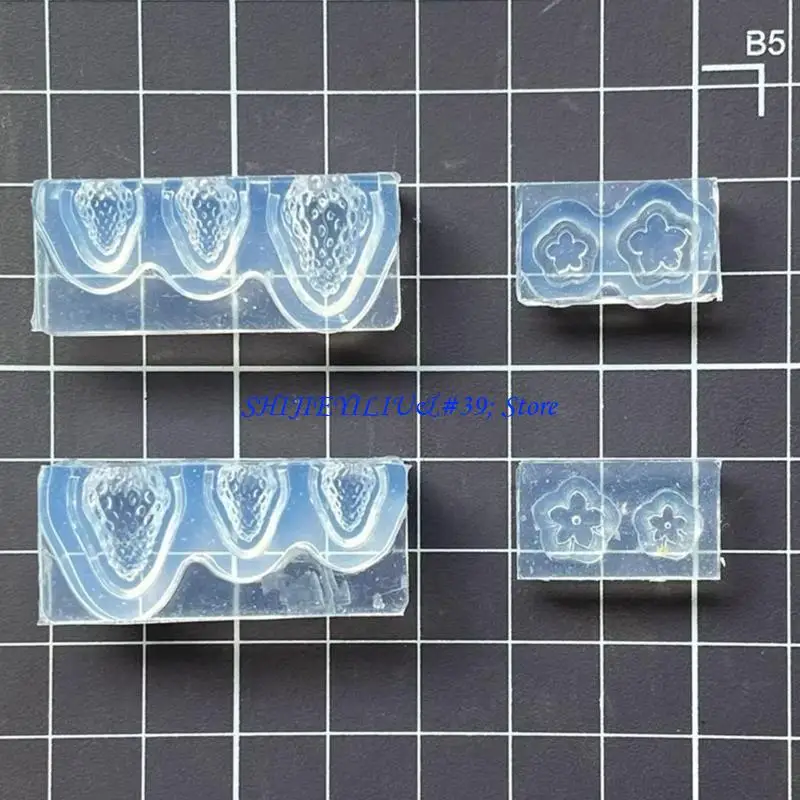 E21F Handmade Epoxy Mold DIY 3D Strawberry and Leaves Silicone Mold Crystal Resin Crafting Tool Project Epoxy Cake Decoration