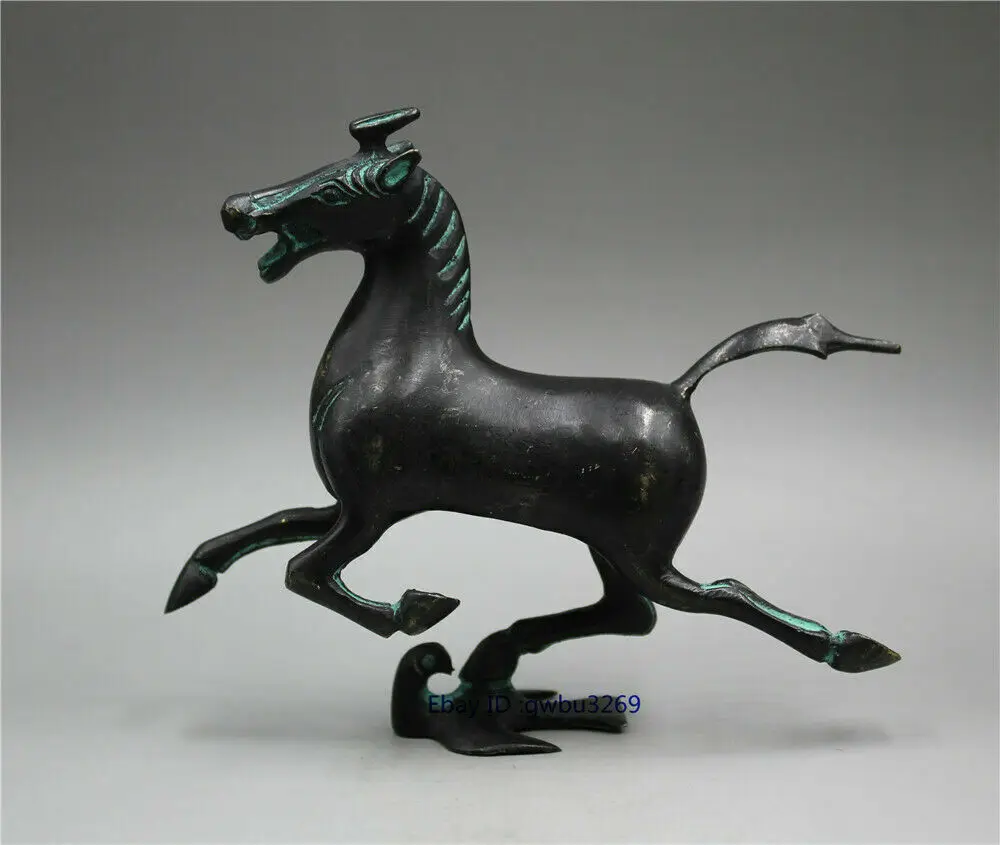 Collection old Chinese bronze handwork Horse stepping swallow statues