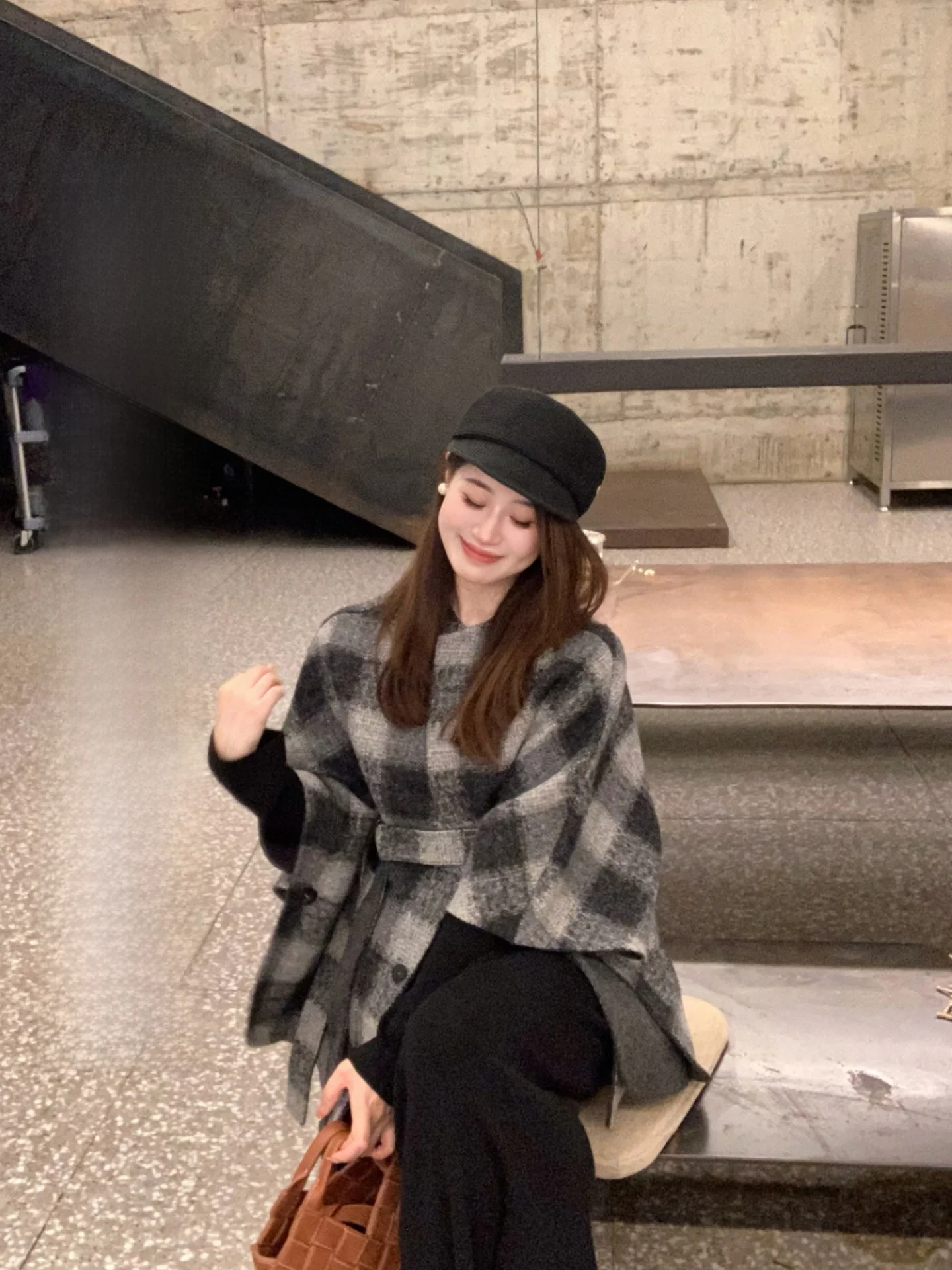 

Классическое шерстяное пальто в клетку с поясом на талии, повседневная женская модная верхняя одежда, зимняя коллекция E25020GP